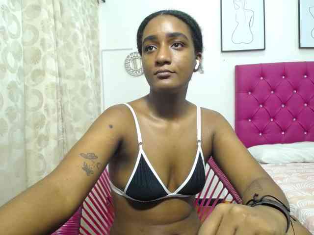 CattleyaHotGirl webcam