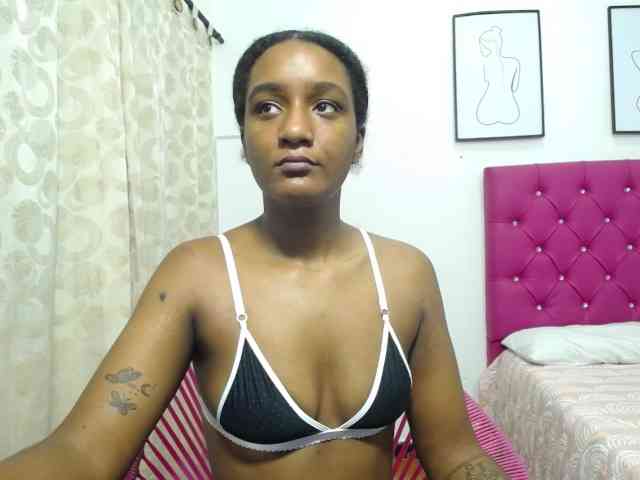 CattleyaHotGirl webcam