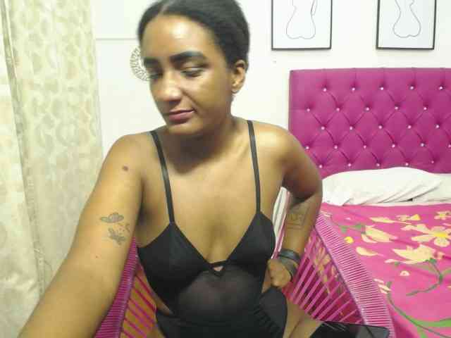 CattleyaHotGirl webcam