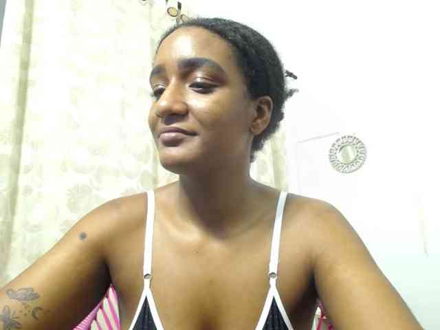 CattleyaHotGirl webcam
