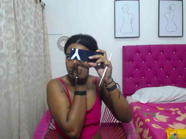 CattleyaHotGirl webcam