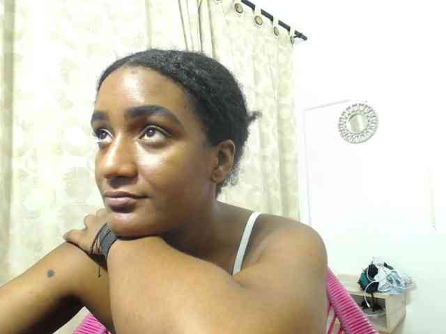 CattleyaHotGirl webcam