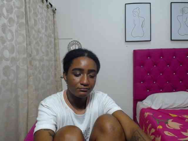 CattleyaHotGirl webcam