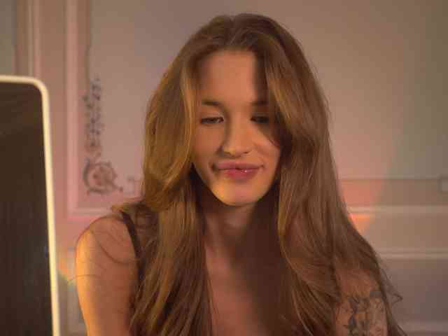 happywhores Live Webcam on BongaCams