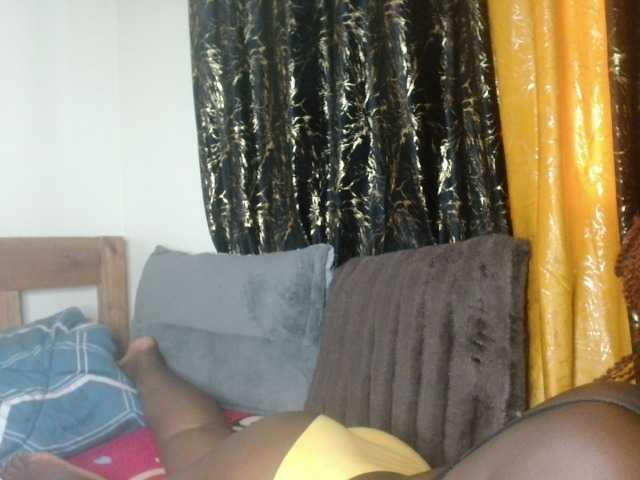 Sexxy-pretty24's BongaCams show and profile