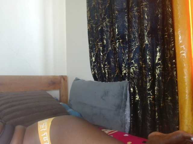 Sexxy-pretty24's BongaCams show and profile