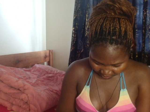 Sexxy-pretty24 webcam