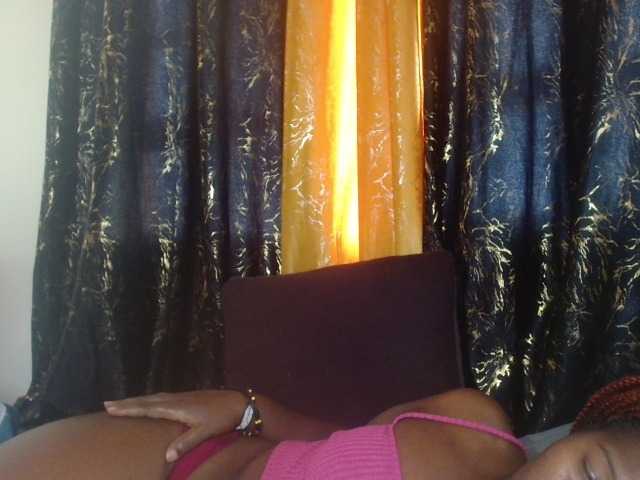 Sexxy-pretty24's BongaCams show and profile