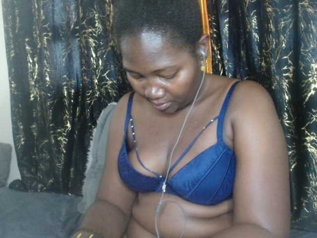 Sexxy-pretty24's BongaCams show and profile