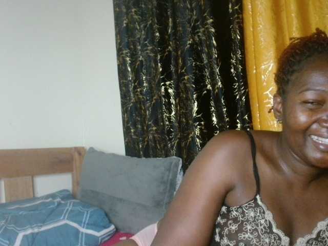 Sexxy-pretty24 webcam