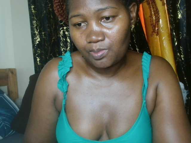 Sexxy-pretty24's BongaCams show and profile