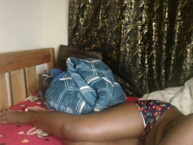 Sexxy-pretty24's BongaCams show and profile