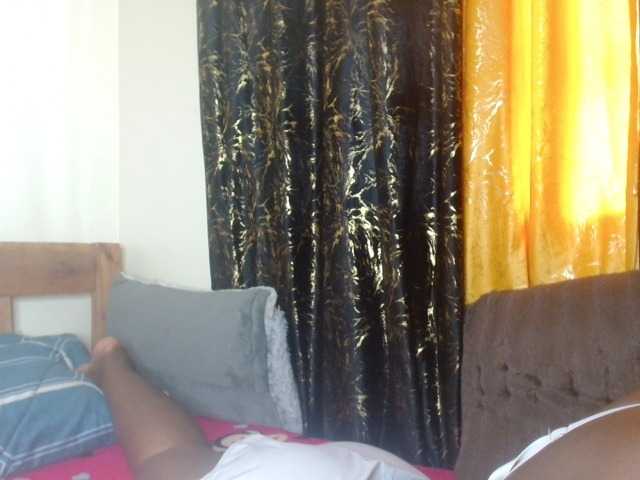 Sexxy-pretty24's BongaCams show and profile