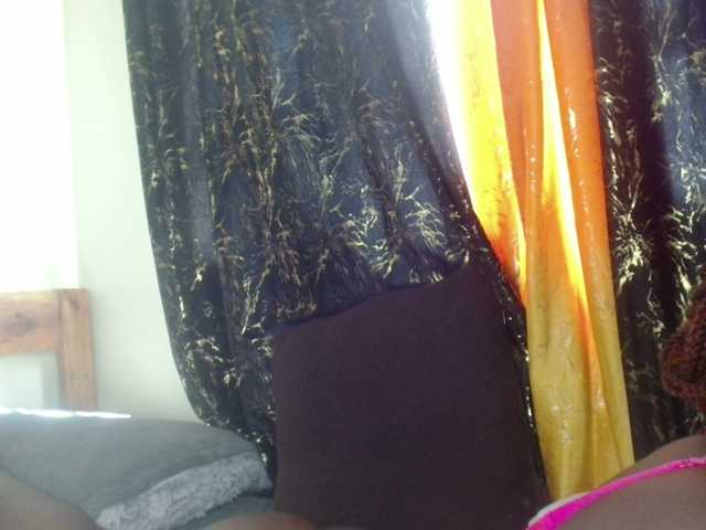 Sexxy-pretty24's BongaCams show and profile