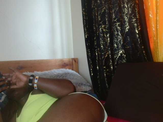 Sexxy-pretty24 webcam