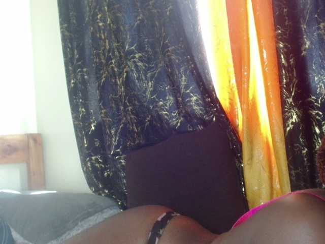 Sexxy-pretty24's BongaCams show and profile