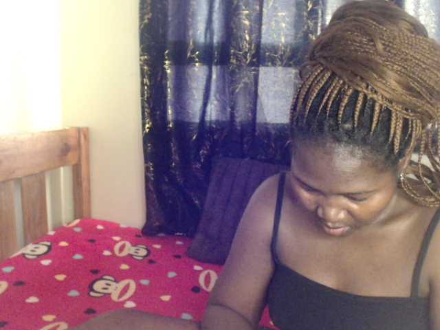 Sexxy-pretty24 Live Cam on BongaCams