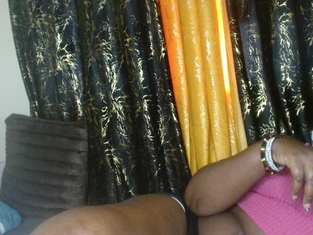 Sexxy-pretty24's BongaCams show and profile