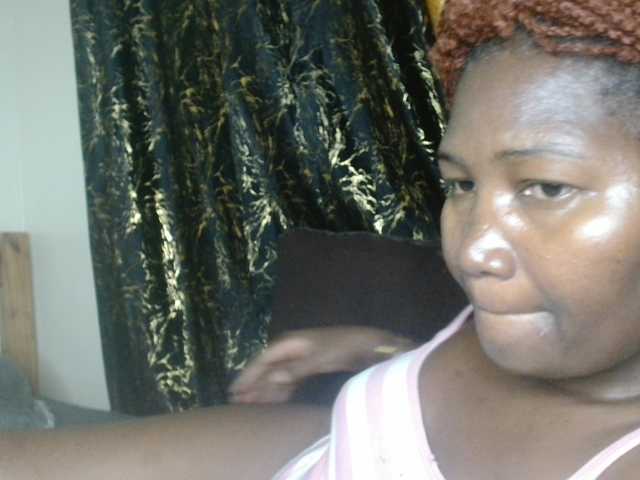 Sexxy-pretty24's BongaCams show and profile