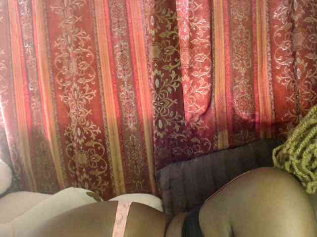 Sexxy-pretty24 webcam