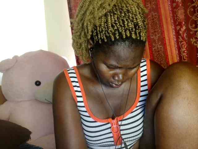 Sexxy-pretty24 webcam
