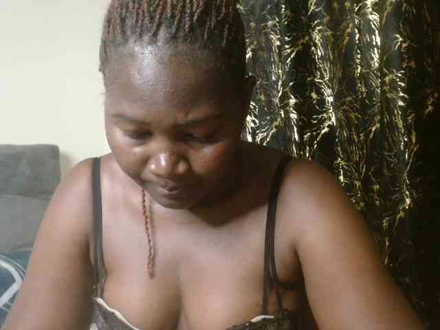 Sexxy-pretty24 webcam