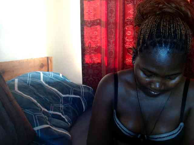 Sexxy-pretty24 webcam
