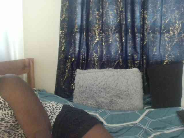 Sexxy-pretty24 webcam