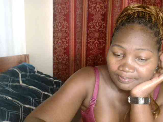 Sexxy-pretty24 webcam
