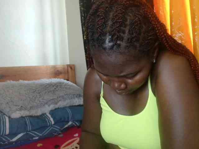 Sexxy-pretty24 webcam