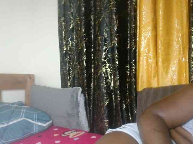 Sexxy-pretty24 webcam