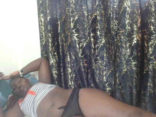 Sexxy-pretty24 webcam