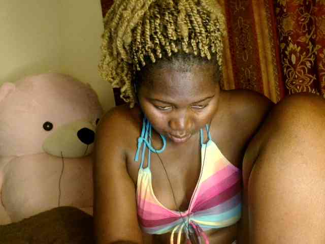Sexxy-pretty24 webcam