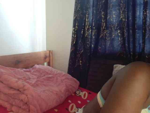 Sexxy-pretty24 webcam