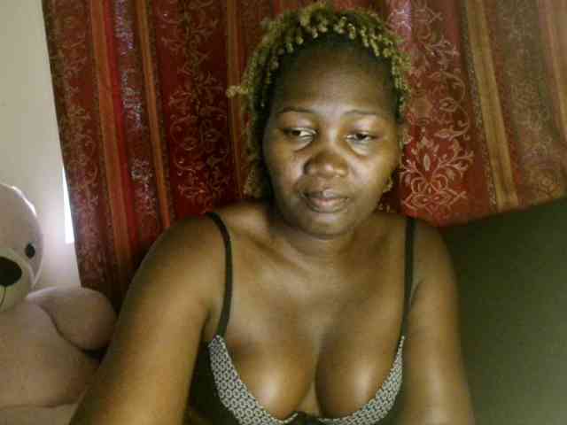Sexxy-pretty24 webcam