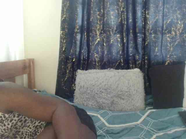 Sexxy-pretty24 webcam