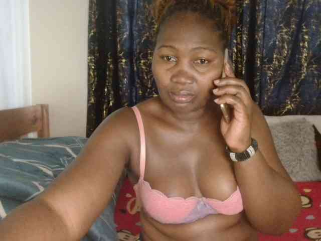 Sexxy-pretty24 webcam