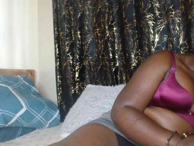 Sexxy-pretty24 webcam