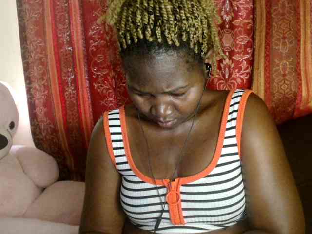 Sexxy-pretty24 webcam