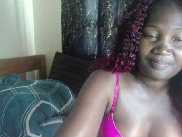 Sexxy-pretty24 webcam