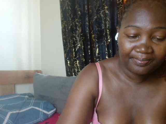 Sexxy-pretty24 webcam