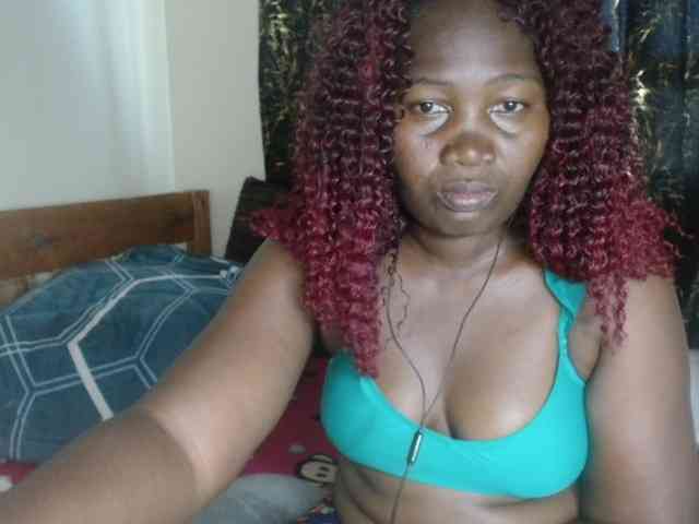 Sexxy-pretty24 webcam