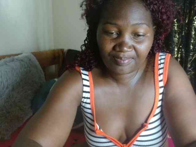 Sexxy-pretty24 webcam