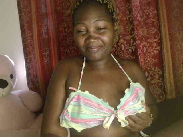 Sexxy-pretty24 webcam