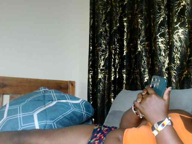 Sexxy-pretty24 webcam