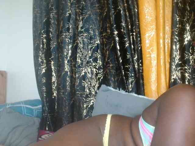 Sexxy-pretty24 webcam