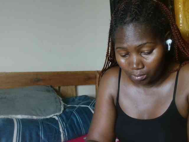 Sexxy-pretty24 webcam