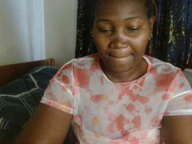 Sexxy-pretty24 webcam