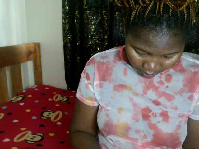 Sexxy-pretty24 webcam