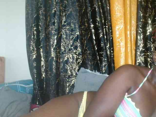 Sexxy-pretty24 webcam